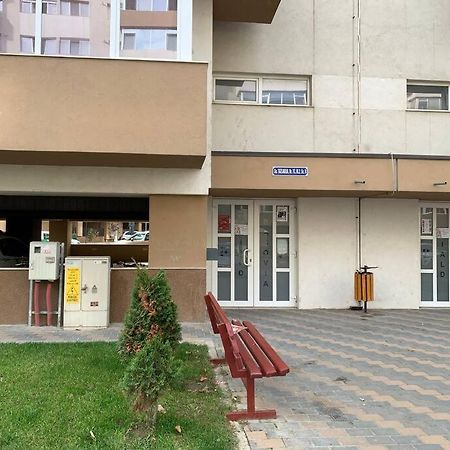 Lovely Bacau 1 Bedroom Apartment エクステリア 写真